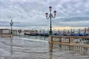 Images Dated 10th November 2014: Flooding in Venice