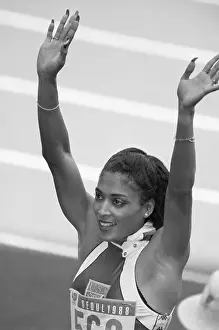 Seoul Prints: Florence Griffith-Joyner Waving to Crowd