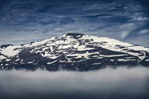 Images Dated 23rd June 2016: Fog and snow covered mountain