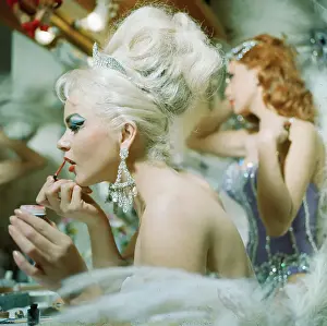 Showgirl Prints: Folies Bergere at Hotel Tropicana