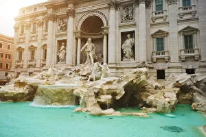 Images Dated 6th December 2016: Fontana di Trevi, Rome, Italy