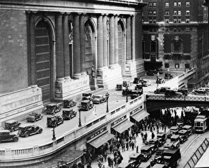 Grand Central Terminal Gallery: Foot & Wheel Traffic At Grand Central