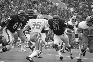 Football Player Bob Gresham Faced With Intimidating Defensive Line