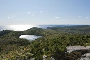 Images Dated 6th October 2011: Forest and sea views from the summit of Champlain Mountain, 328 m, over The Bowl lake