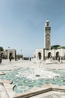 Images Dated 5th June 2018: Fountain, Hassan II Mosque, Grande Mosquee Hassan II, Moorish architecture