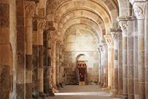 Vezelay Prints: France, VA zelay