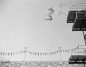 Diving Prints: Frank Kurtz and Farid Samaika Diving