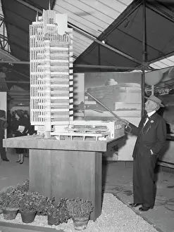 Exhibit Prints: Frank Lloyd Wright