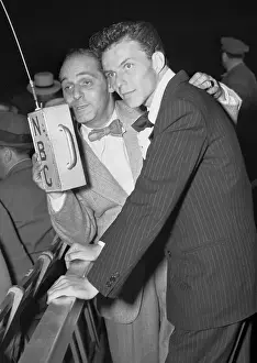 Frank Sinatra Making Announcement
