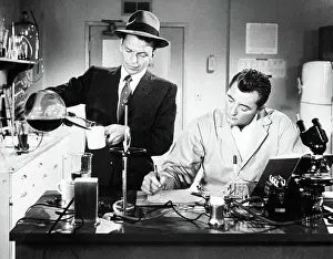 Flask Prints: Frank Sinatra and Robert Mitchum