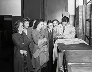 Autographing Prints: Frank Sinatra Signing Autographs