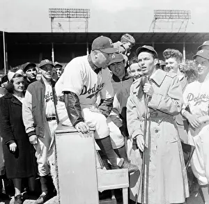 Surrounding Prints: Frank Sinatra Singing;Dodgers Around Him
