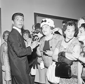 Frankie Avalon Mobbed By Fans