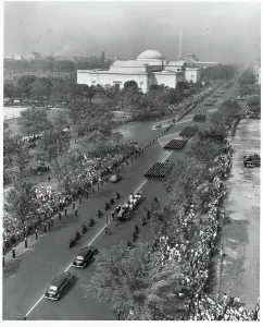 Mourner Prints: Franklin D. Roosevelt's Funeral Procession