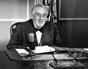 Ashtray Prints: Franklin Delano Roosevelt Gives Radio Address