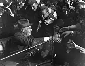 Fedora Prints: Franklin Delano Roosevelt Greets Crowd