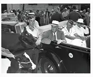 Fedora Prints: Franklin Delano Roosevelt Pats Cow