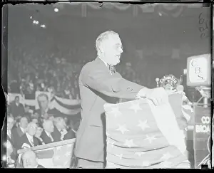 Rhetoric Prints: Franklin Roosevelt Campaigning Before Large Crowd
