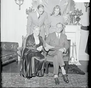 Franklin Roosevelt Posing with Family