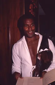 2 12 16 Williamson Prints: Fred Williamson Attends An Event