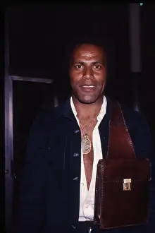 2 12 16 Williamson Prints: Fred Williamson At An Event