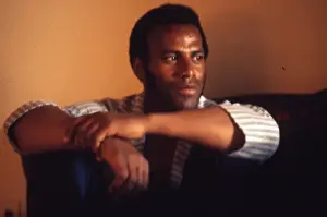 2 12 16 Williamson Prints: Fred Williamson At Home