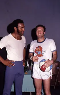 2 12 16 Williamson Prints: Fred Williamson And James Caan At An Event