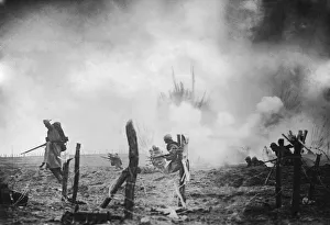 Images Dated 29th October 2004: French Advance