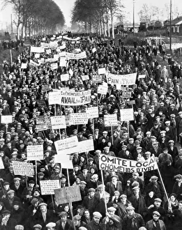 Hunger Prints: French Hunger Marchers with Signs