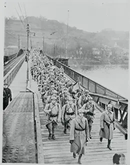 Conformity Prints: French Troops Crossing Bridge