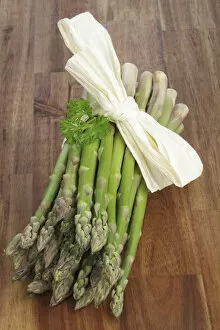 Fresh unpeeled green asparagus
