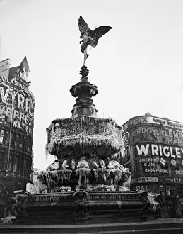 Frost Collection: Frosty Eros; The Eros statue at Piccadilly Circus covered in icicles during a cold snap