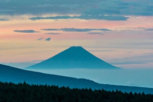 Images Dated 25th July 2015: Fuji distant view from Kirigamine