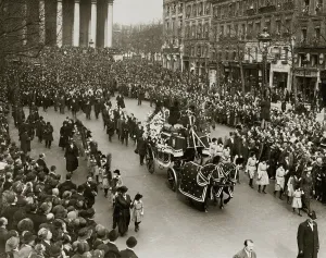 Respect Prints: Funeral Procession of Actress Sarah Bernhardt