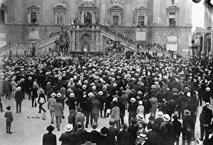 Professional Prints: Gabriel Dannunzio Addressing Crowd