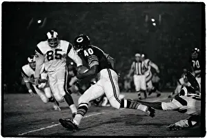 Gale Sayers Playing Football