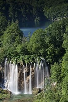 Southeast Europe Gallery: Galovac buk waterfall, Plitvice Lakes National Park, UNESCO World Heritage Site, Croatia, Europe