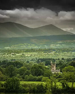 Images Dated 18th June 2015: Galtee Mountains, Ireland