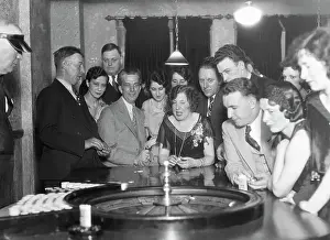 Reno Prints: Gamblers Playing Roulette