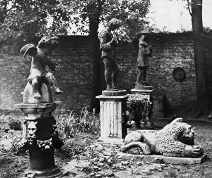 Christopher Wren Prints: Garden Antiquities
