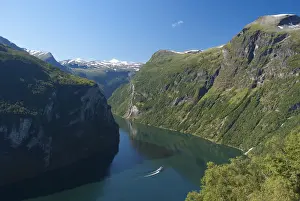 Speedboat Prints: Geirangerfjord