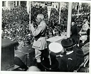 Altar Prints: Gen Clauden Speaking To Soldiers In Nyc