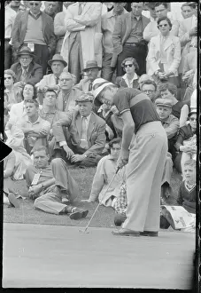 New Rochelle Prints: Gene Littler Playing Golf