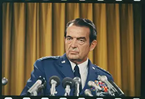 Jones Prints: General David Jones at Press Conference