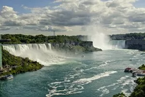 Images Dated 12th August 2015: A general view of Niagara Falls area