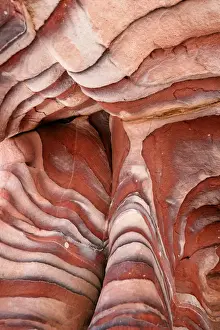 Geological layers, grave, Petra, Jordan