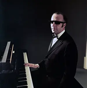 94174688gs Prints: George Shearing