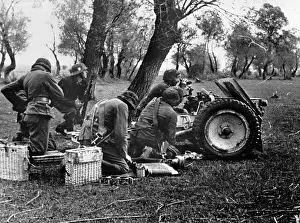 Artillery Prints: German Artillerymen In Greece