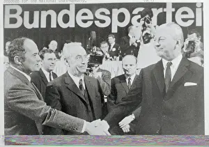 Mainz Prints: German Officials Joining Hands