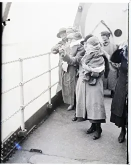 German Wives Of Us Gis On Ship; Pointing
